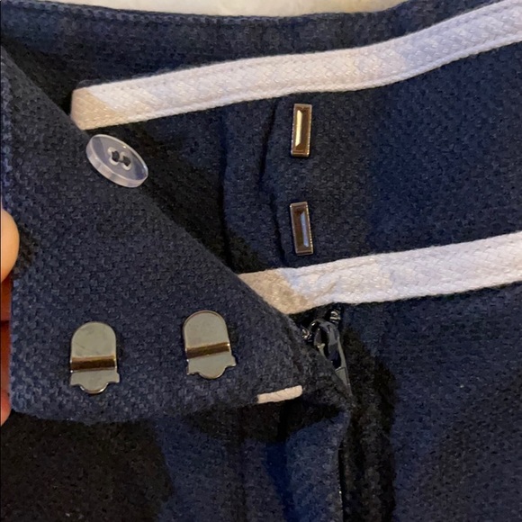 Ann Taylor Navy Trim City Shorts - Picture 5 of 6